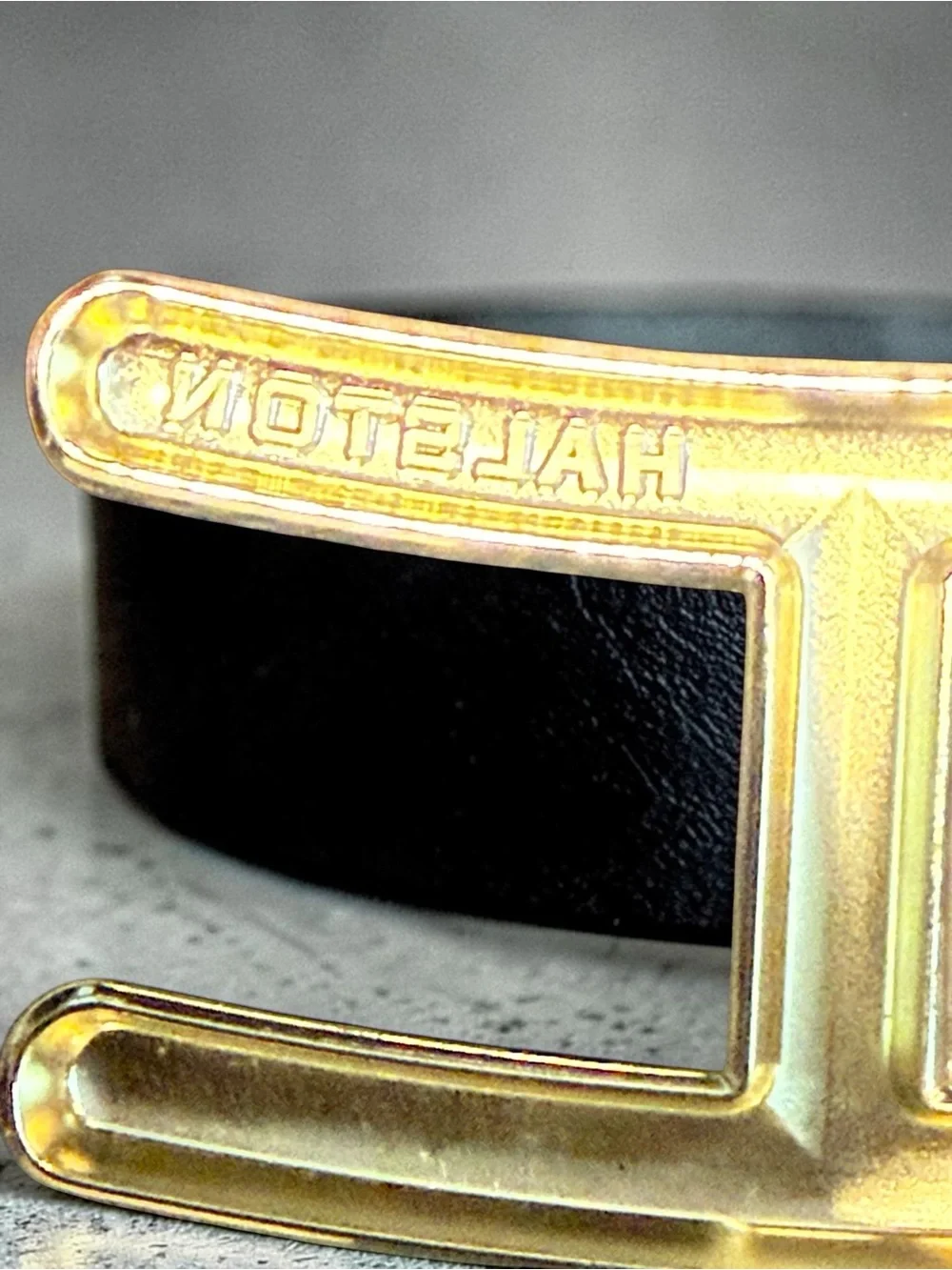 Halston Designer Belt Size 20